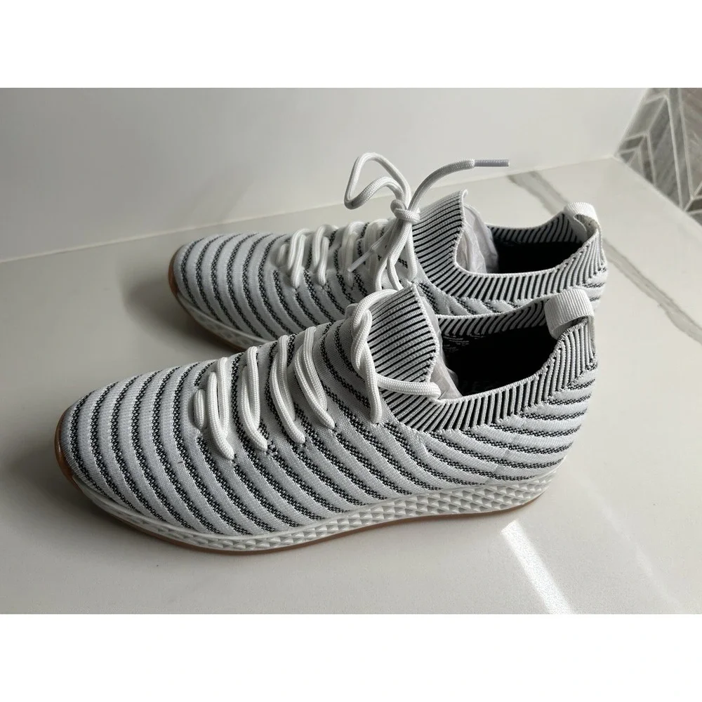 New Urban Sport Sneakers By J/Slides Women's Black White Knit Opy US 8M